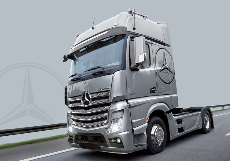 Italeri 3905 - 1/24 Mercedes Benz Actros MP4 Gigaspace